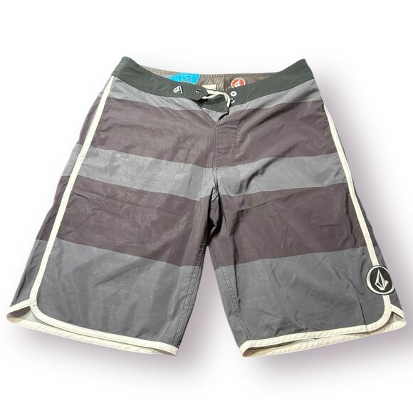 Volcom Gray Striped Board Shorts Size 32" Swim Trunks Retro Beach Shorts Y2K‎ - Picture 1 of 4